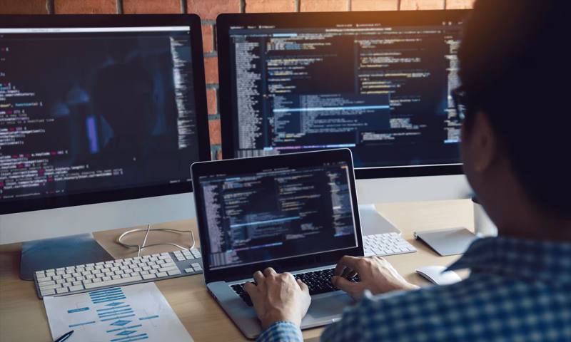 数据科学选型:R与Python如何赋能英山县网站建设?